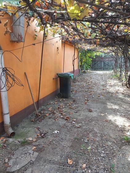 Casă cu 3 camere în Central