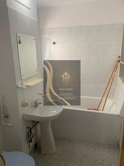 Apartament cu 4 camere decomandat în Lujerului