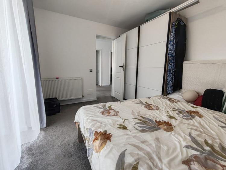 Casă cu 4 camere cu Teren 416 Mp în Florești
