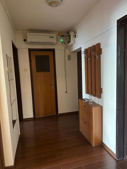 Apartament cu 4 camere decomandat în Titan