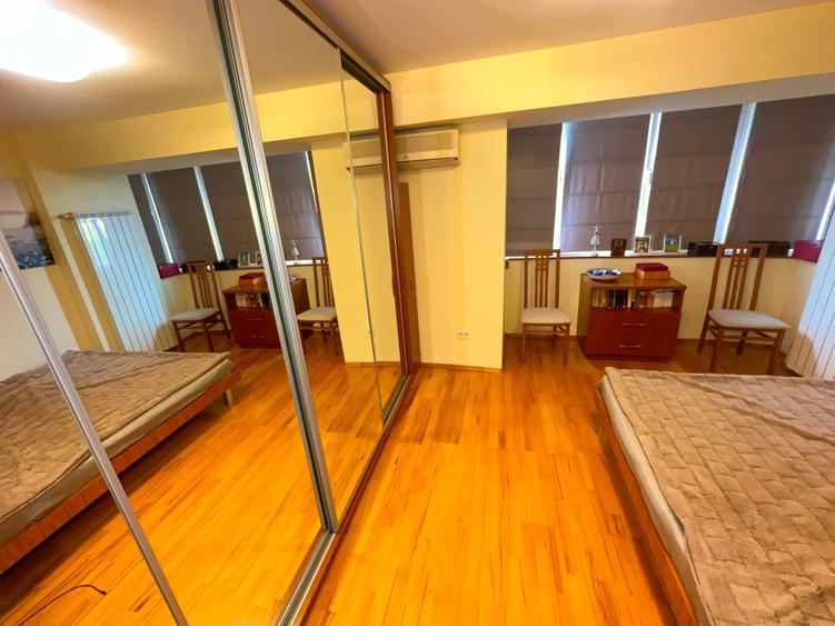 Apartament cu 4 camere semidecomandat, mobilat în Aviației
