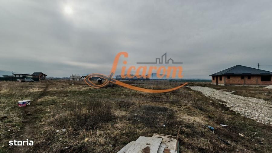 Teren intravilan in suprafata de 644 mp in Sanpetru pret 37000 euro - 1