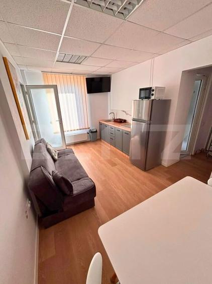 Apartament cu 2 camere semidecomandat, mobilat în Semicentral
