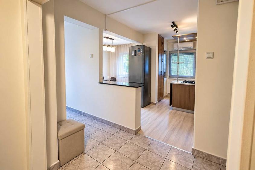Apartament cu 4 camere decomandat în 9 Mai