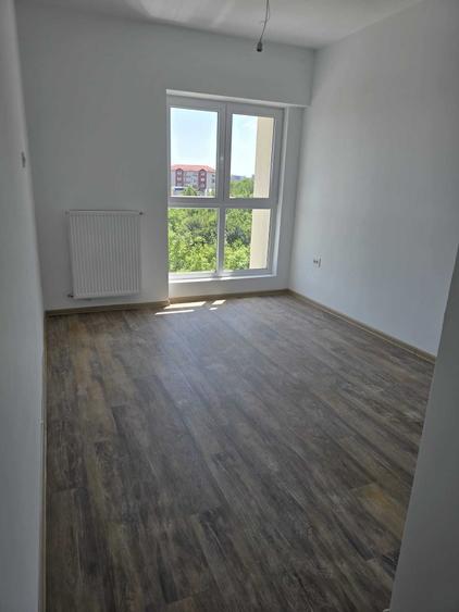 Apartament cu 3 camere decomandat în Lacul Morii