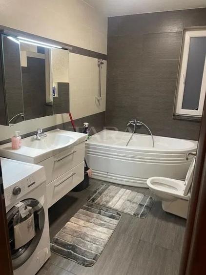 Apartament cu 3 camere decomandat, mobilat în Iris