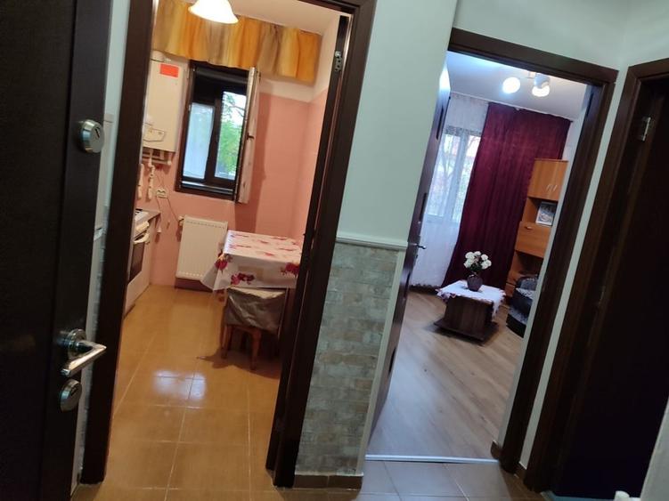 Garsonieră decomandată în Central