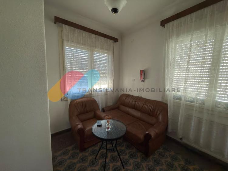 Casă individuală cu 5 camere cu Canalizare în Dâmbul Rotund