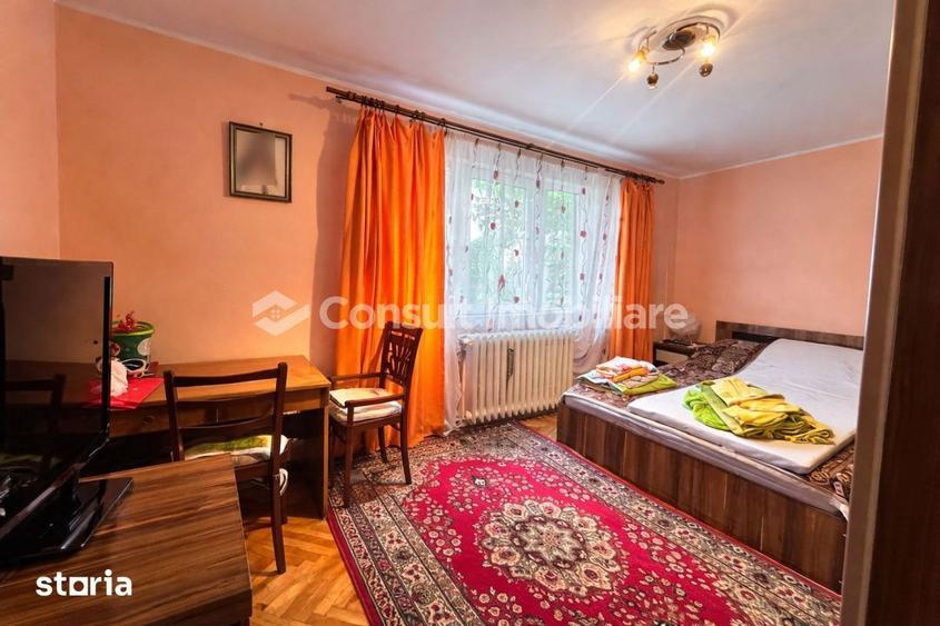 Apartament cu 3 camere semidecomandat în Andrei Mureșanu