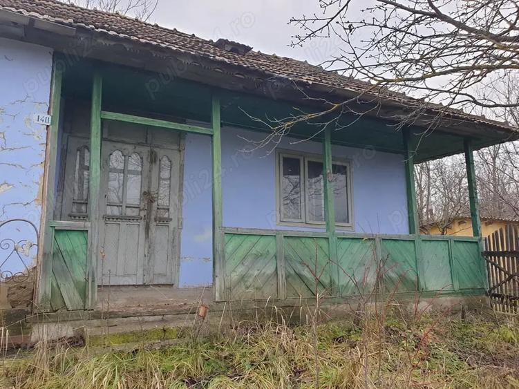 Casă cu 2 camere în Podeni