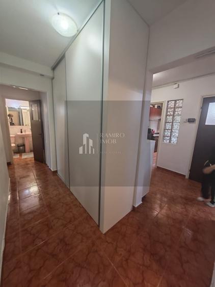 Apartament cu 4 camere decomandat, mobilat în Ozana