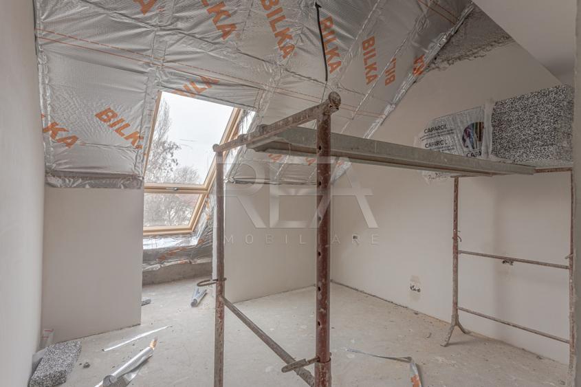 Apartament cu 3 camere semidecomandat în Matei Voievod