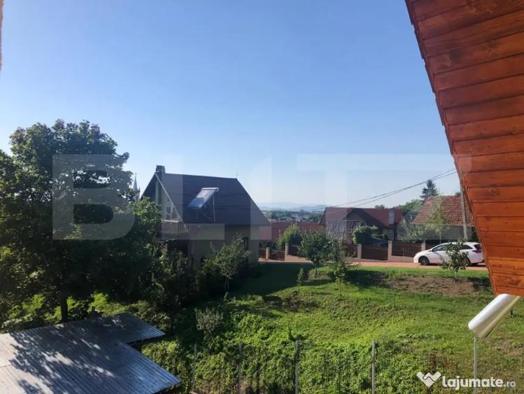 Casă cu 5 camere cu Canalizare în Central