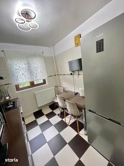Apartament cu 3 camere semidecomandat în Drumul Taberei