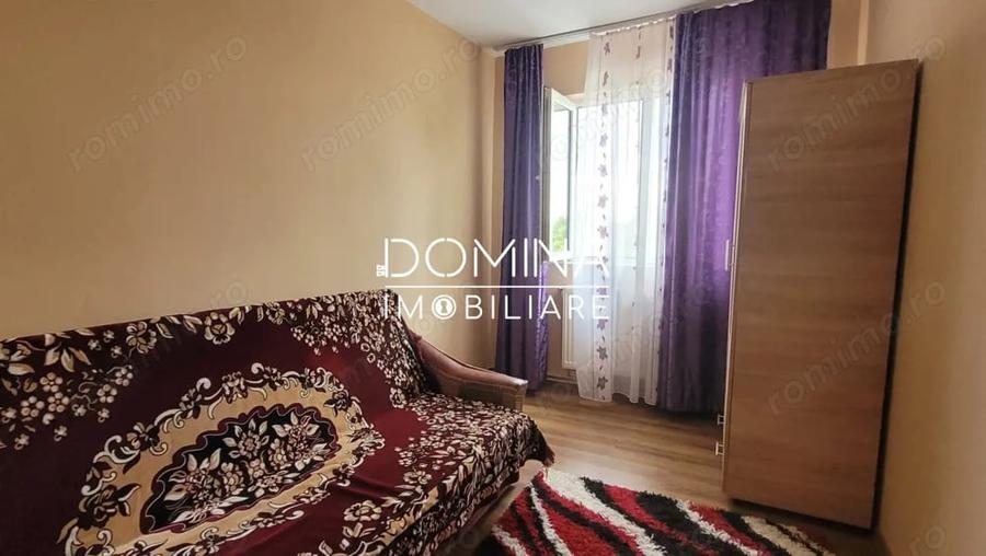 Apartament cu 3 camere semidecomandat în Plopilor