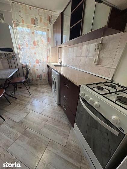 Apartament cu 2 camere în Podu Roș