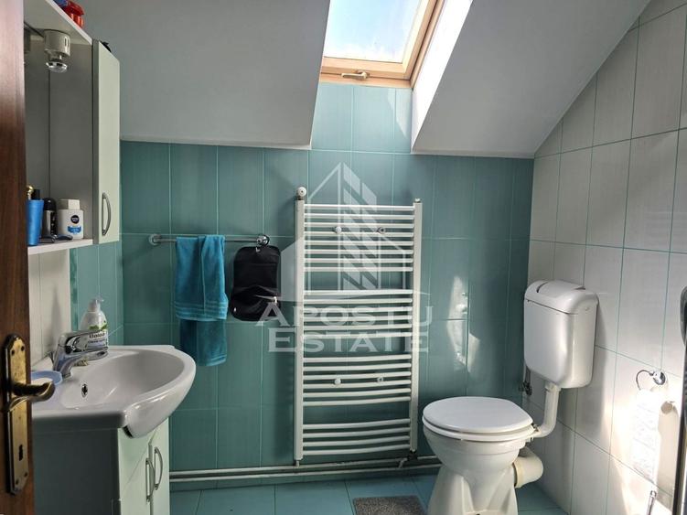 Casă individuală cu 4 camere cu Canalizare în Ultracentral