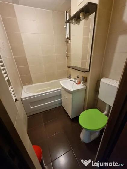 Proprietar vand apartament 2 camere zona Salajan / 1 Decembrie 1918 - 2