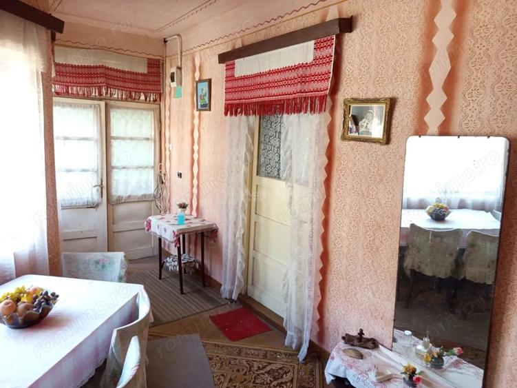 Casă cu 5 camere cu Teren 1439 Mp în Iam