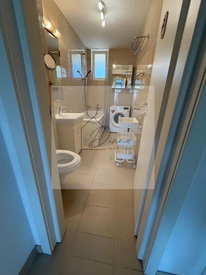 Apartament cu 3 camere decomandat, mobilat în Central
