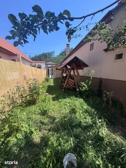 Casă cu 2 camere cu Teren 700 Mp în Central