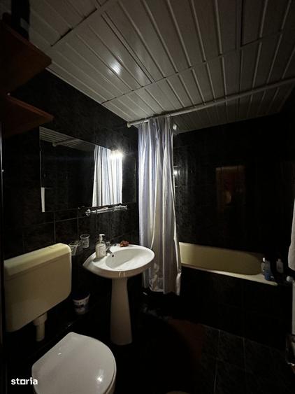 Apartament cu 3 camere decomandat în 9 Mai