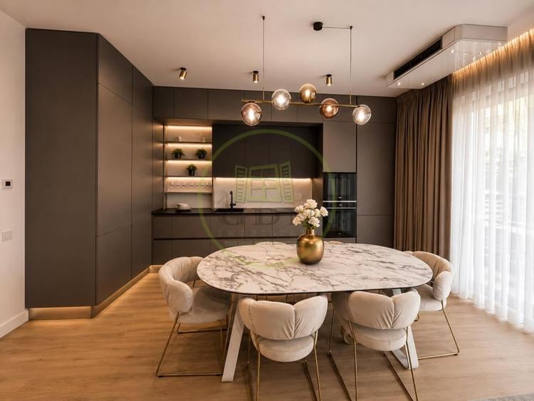 Apartament cu 3 camere decomandat în Voluntari