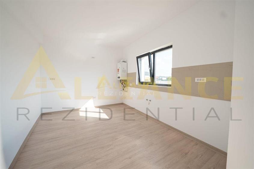Casă individuală cu 5 camere cu Teren 227 Mp în Central