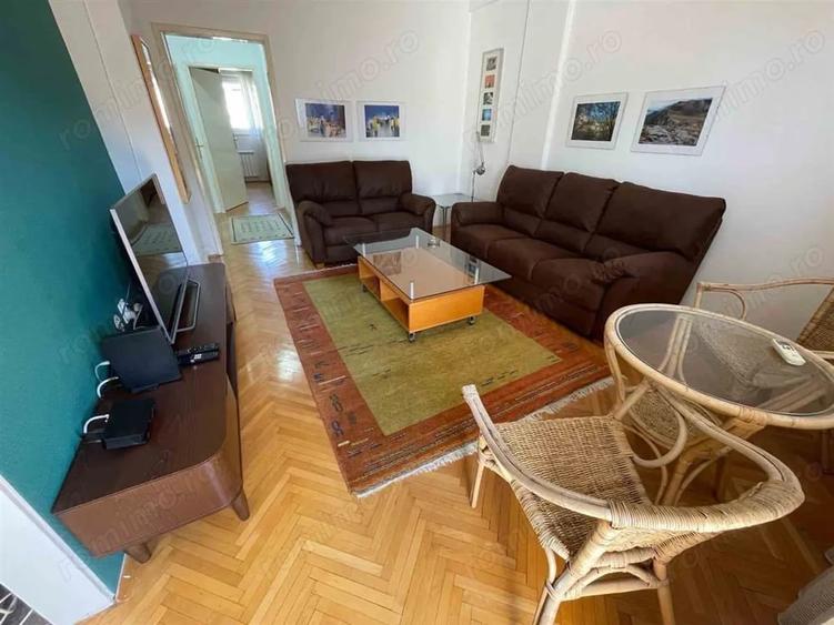 Vanzare apartament de doua camere zona Vitan - 2