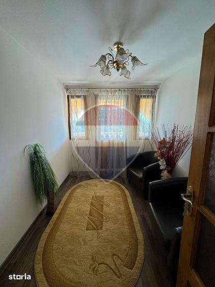 Casă cu 6 camere cu Teren 1526 Mp în Bolotești