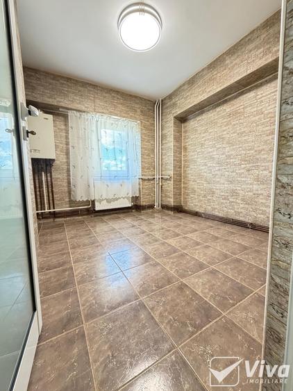 Apartament cu 3 camere decomandat în Nicolina