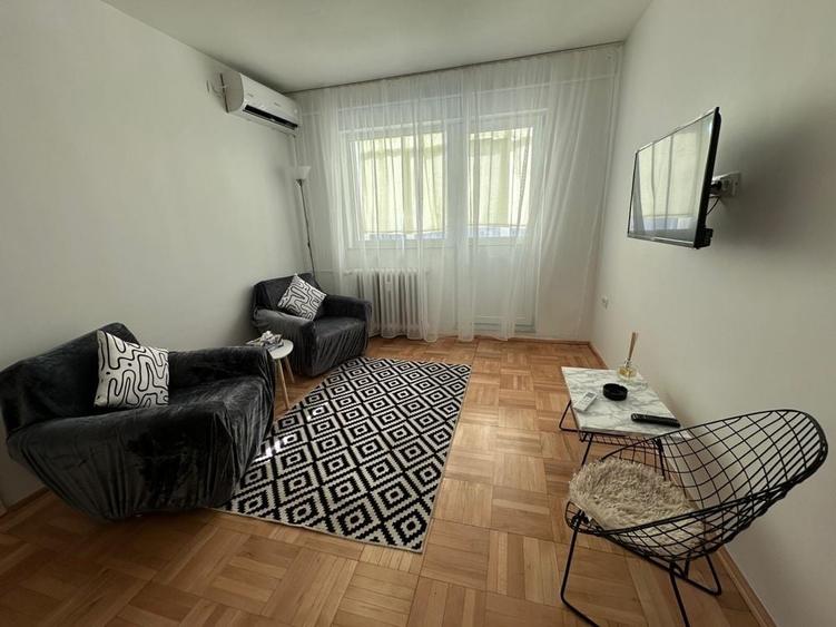 Inchiriez apartament 2 camere, proprietar Zona Vlaicu - 1
