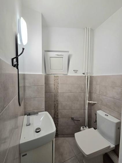 Apartament cu 3 camere decomandat, mobilat în Tomis III