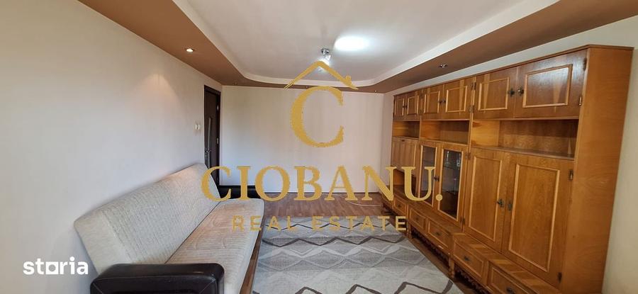 Apartament cu 3 camere decomandat în Craiovița Nouă