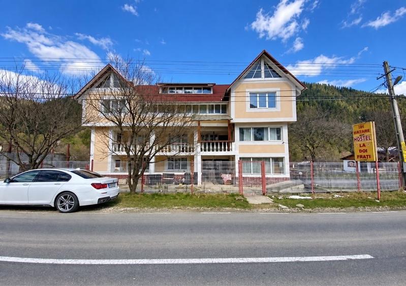 Casă cu 4 camere cu Teren 1000 Mp în Durău