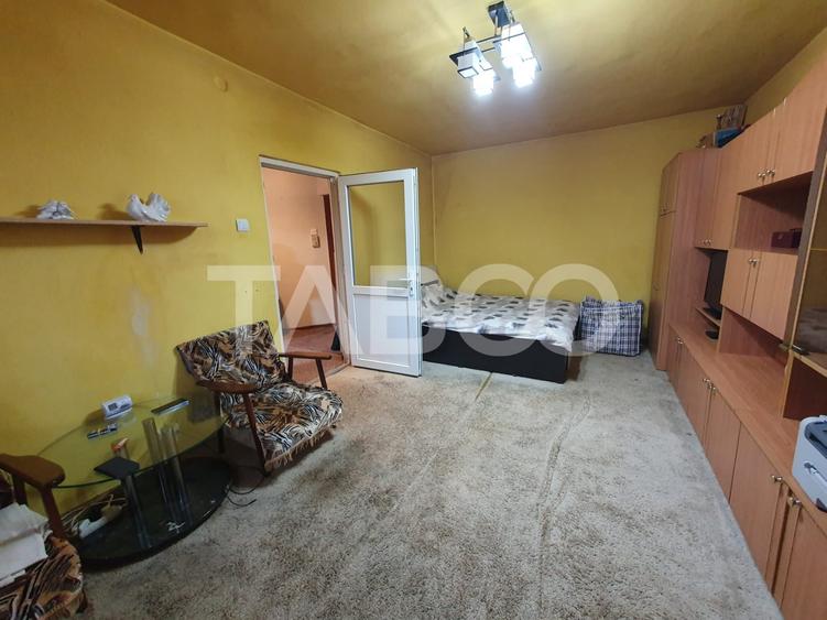 Apartament 2 camere decomandat 54 mp zona Bulevardu Unirii etaj 4 - 3
