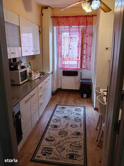 Apartament cu 3 camere decomandat în Între Lacuri — fotografia 3