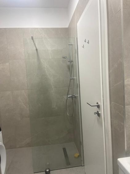 Apartament cu 2 camere decomandat în Torontalului