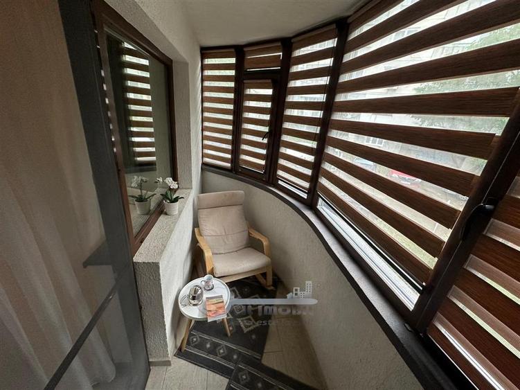 Apartament cu 2 camere decomandat în Nicolina