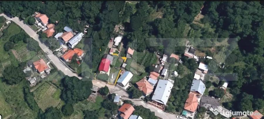 Casă cu 4 camere cu Teren 1500 Mp în Cornu