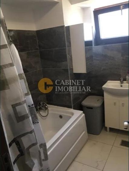 Garsonieră decomandată, mobilată în Podu Roș