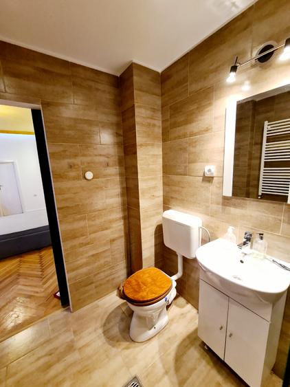 Apartament cu 2 camere semidecomandat, mobilat în Cișmigiu
