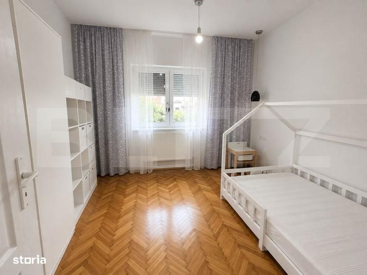Casă cu 4 camere decomandat în Cetate
