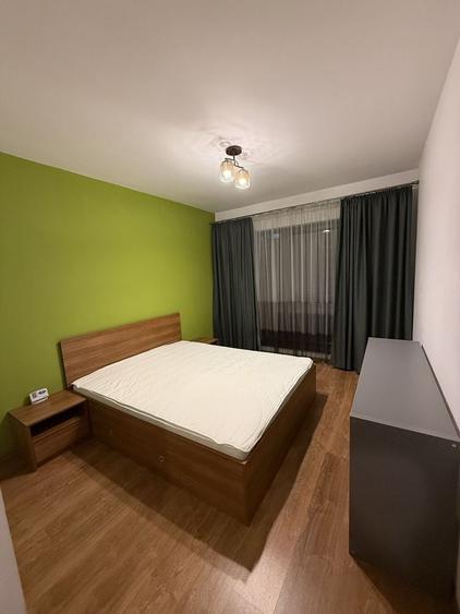 Apartament cu 2 camere decomandat în Apărătorii Patriei