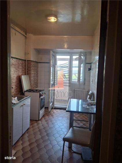 Apartament cu 3 camere decomandat în Doamna Ghica