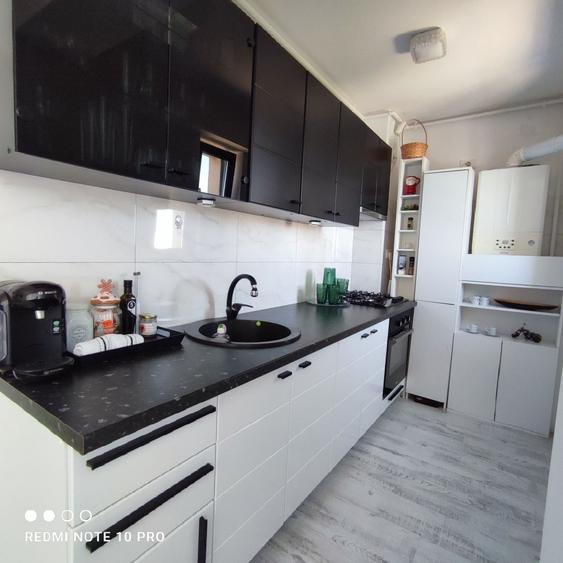 Apartament cu 2 camere semidecomandat în Exterior Vest