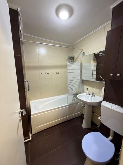 inchiriez apartament 2 camere zona V-uri - 6
