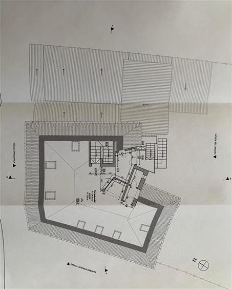 Casă individuală cu 6 camere cu Teren 275 Mp în Bartolomeu