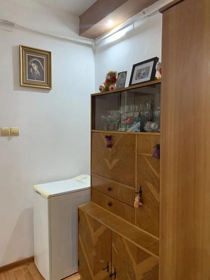Garsonieră decomandată în Comuna din Paris