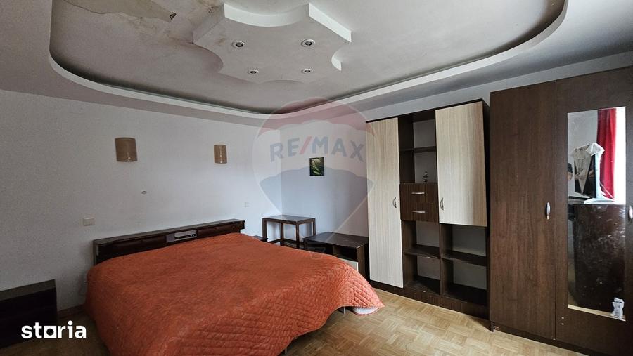 Casă cu 5 camere cu Teren 526 Mp în Udești